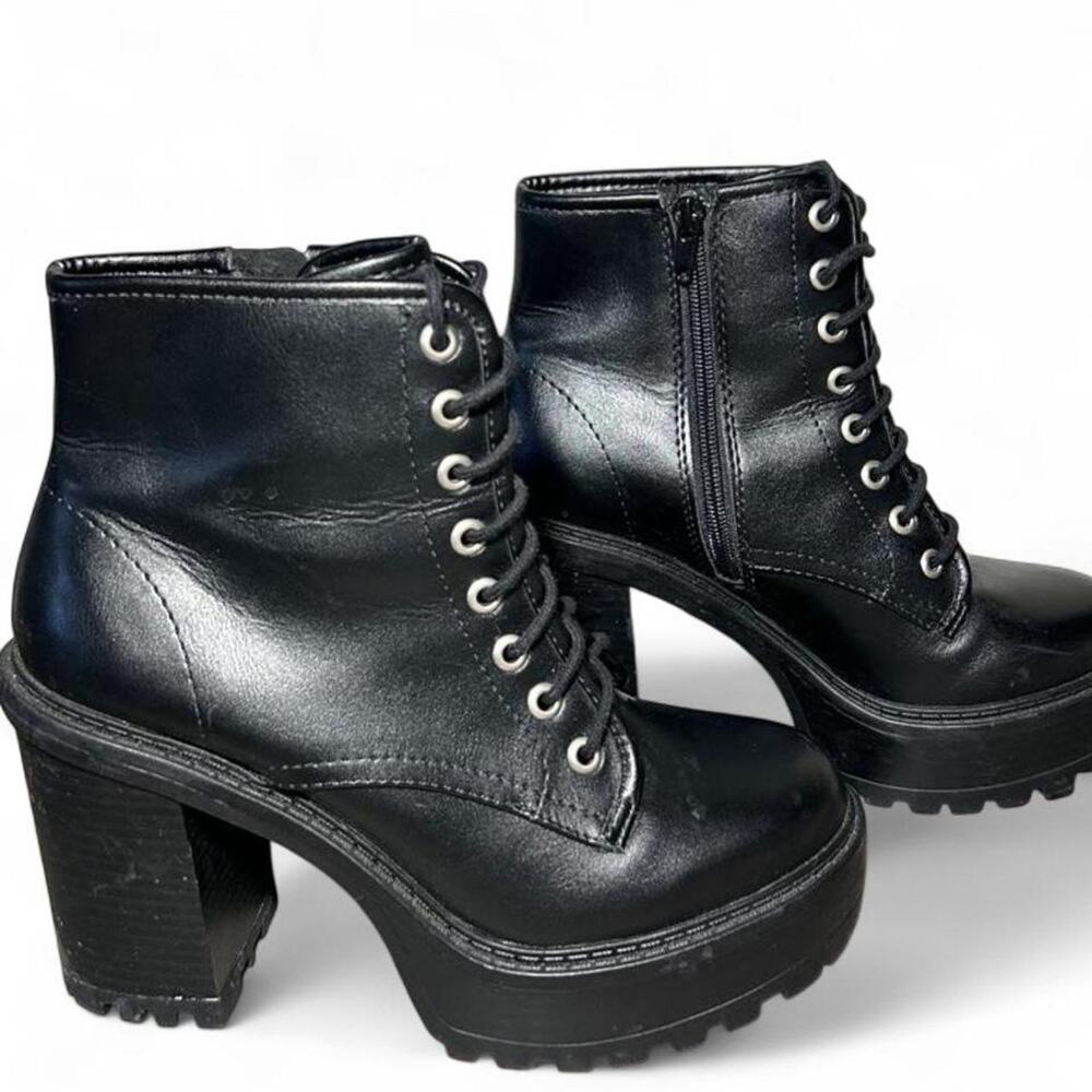 Soda black leather lace up platform boot